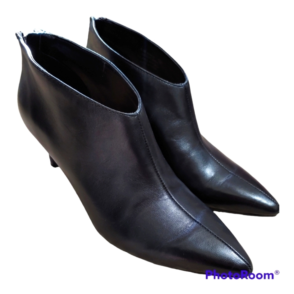 Aerosoles Leather Pointed Toe Black Roxbury Kitten Heel Booties Size 6.5M